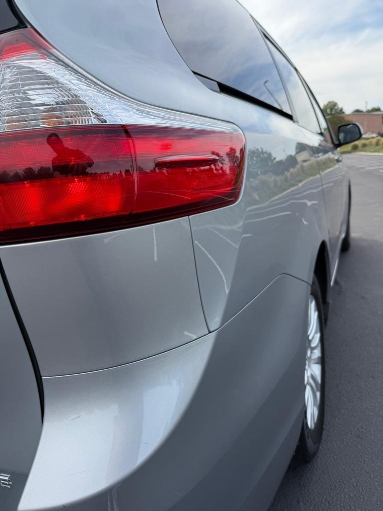 Toyota Sienna XLE FWD 8-Passenger V6 2015