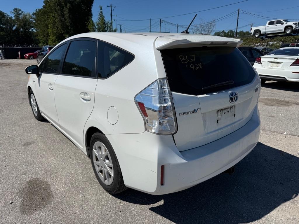 Toyota Prius V Two 2012