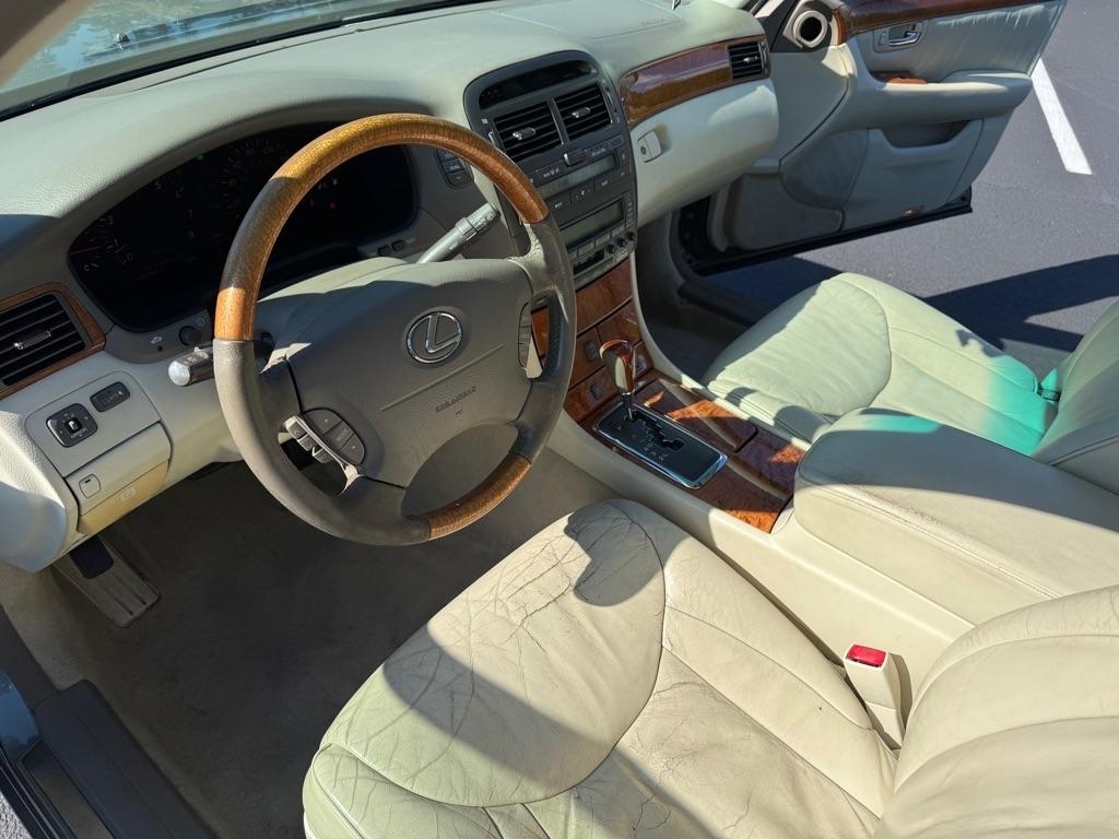 Lexus LS 430 Sedan 2001