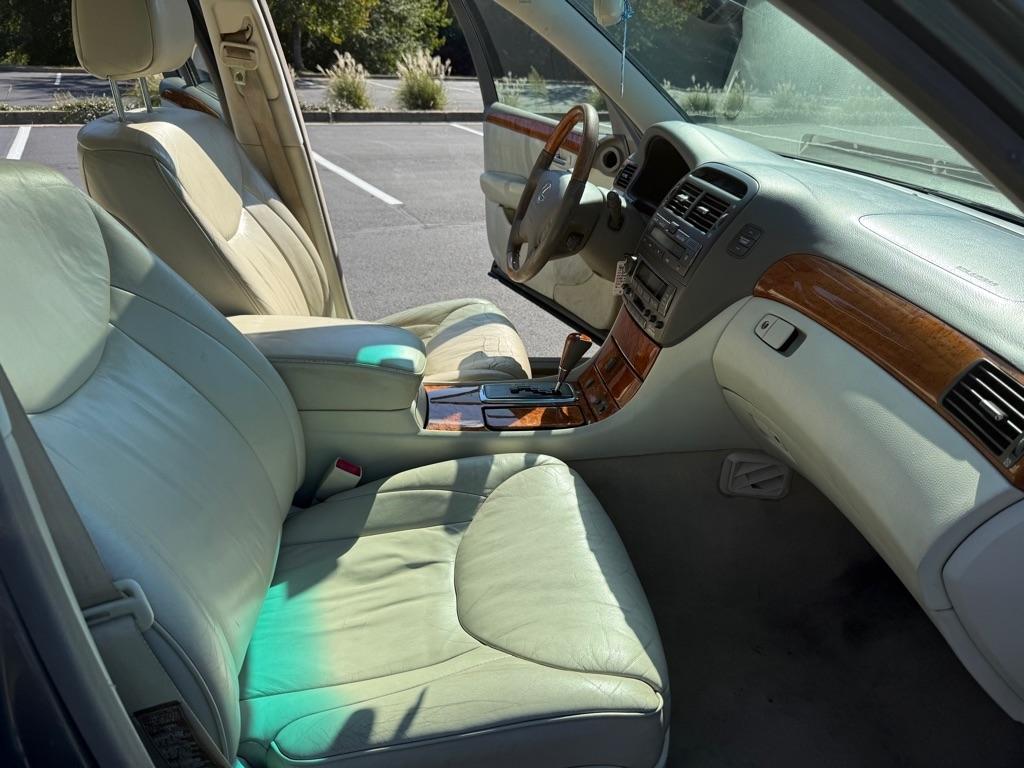 Lexus LS 430 Sedan 2001
