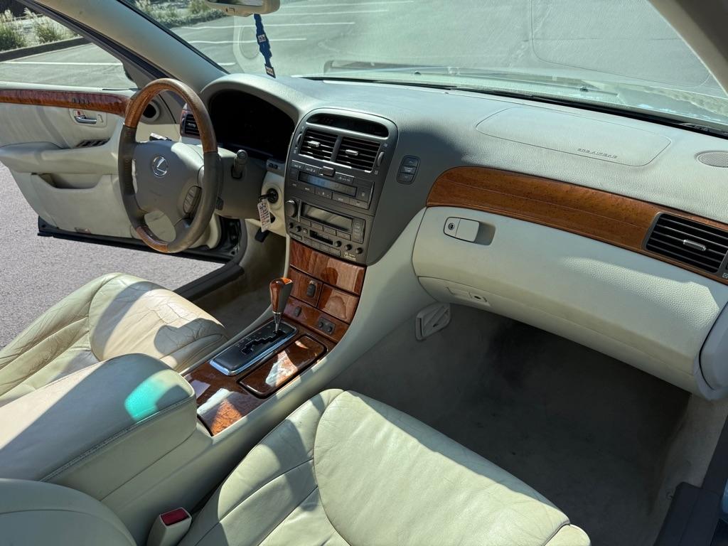 Lexus LS 430 Sedan 2001