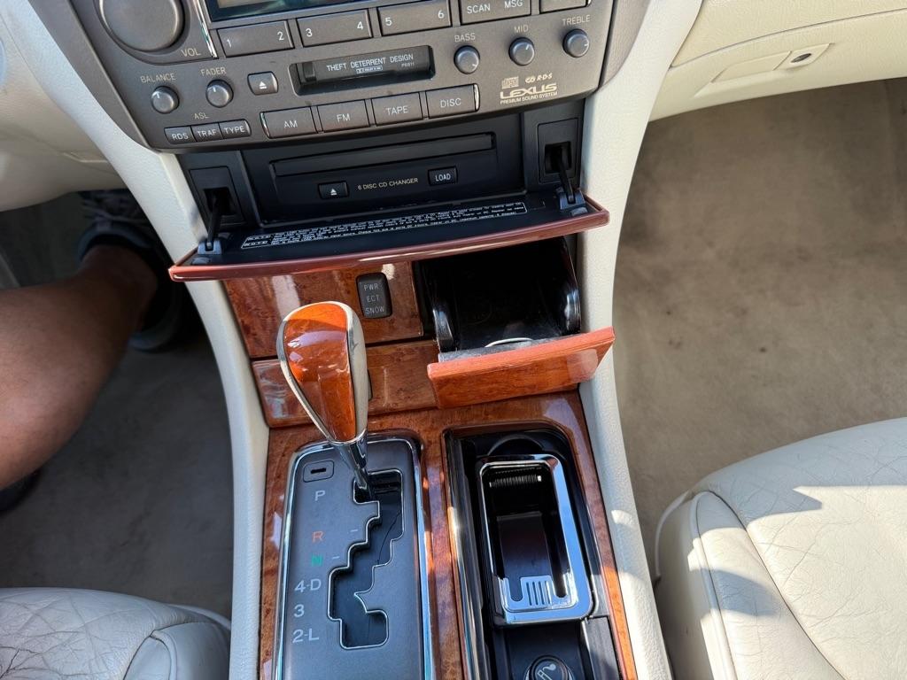 Lexus LS 430 Sedan 2001