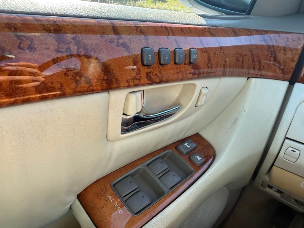 Lexus LS 430 Sedan 2001