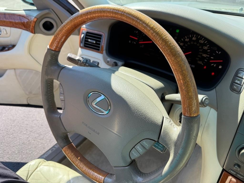 Lexus LS 430 Sedan 2001