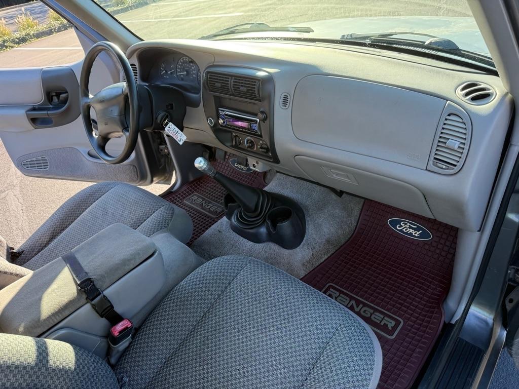Ford Ranger XLT Reg. Cab Long Bed 2WD 1998