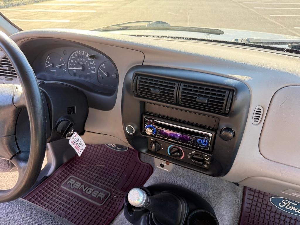 Ford Ranger XLT Reg. Cab Long Bed 2WD 1998
