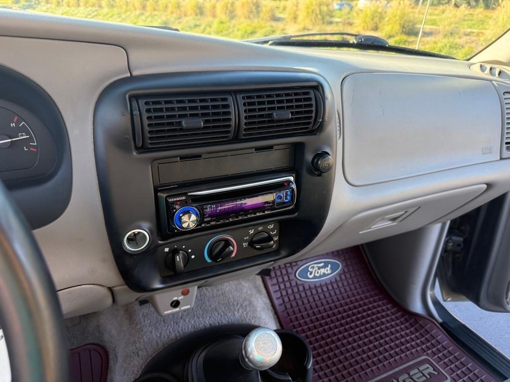 Ford Ranger XLT Reg. Cab Long Bed 2WD 1998