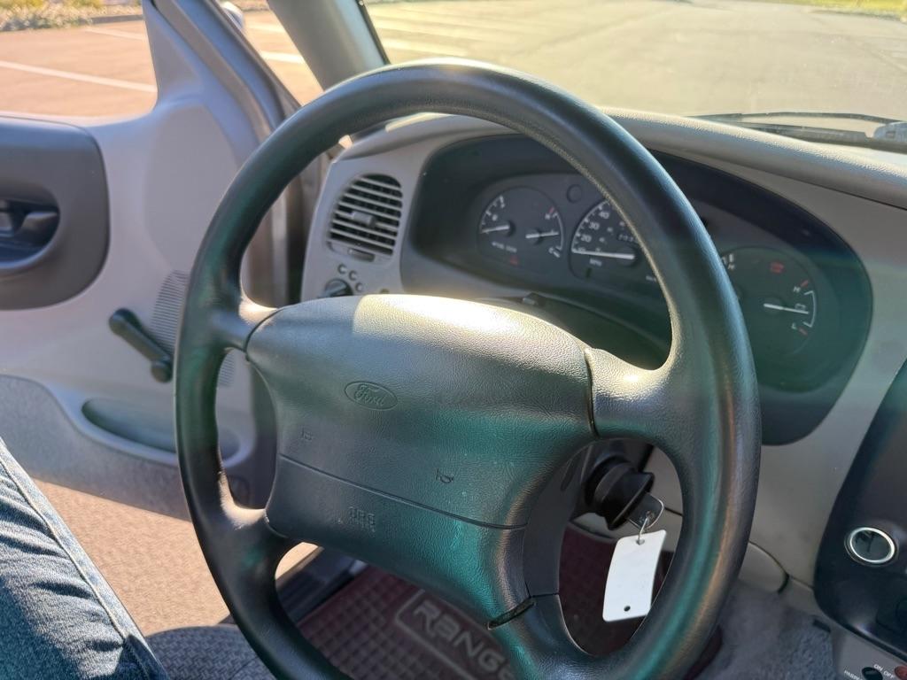 Ford Ranger XLT Reg. Cab Long Bed 2WD 1998