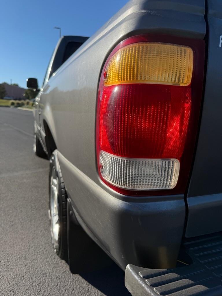 Ford Ranger XLT Reg. Cab Long Bed 2WD 1998
