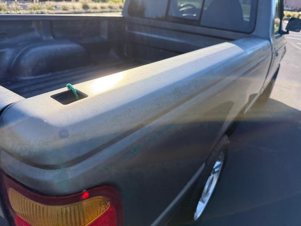 Ford Ranger XLT Reg. Cab Long Bed 2WD 1998
