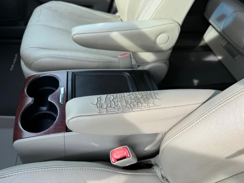 Toyota Sienna XLE FWD 8-Passenger V6 2014