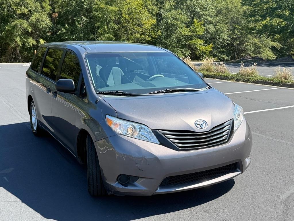 Toyota Sienna FWD 7-Passenger V6 2014