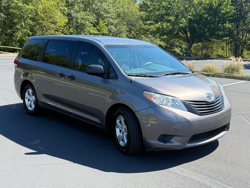 Toyota Sienna FWD 7-Passenger V6 2014