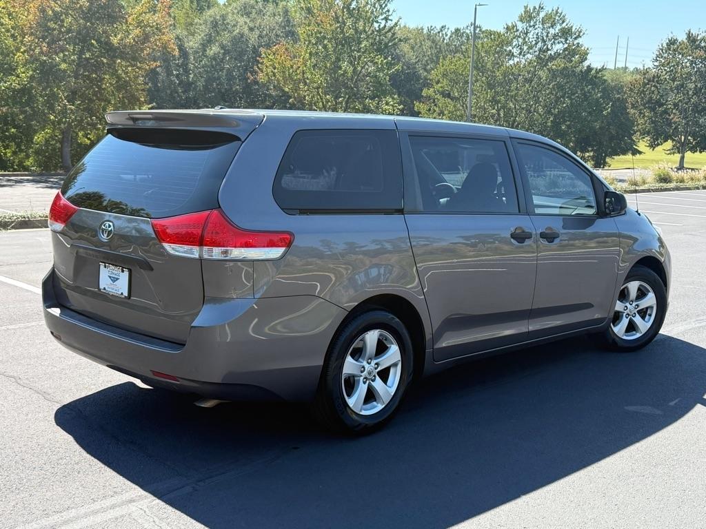 Toyota Sienna FWD 7-Passenger V6 2014