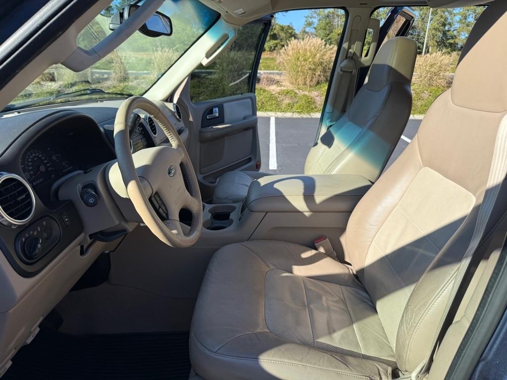 Ford Expedition Eddie Bauer 5.4L 2WD 2004