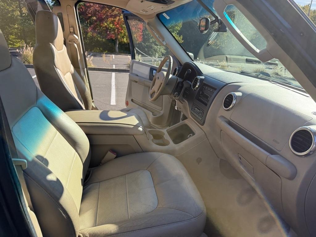 Ford Expedition Eddie Bauer 5.4L 2WD 2004
