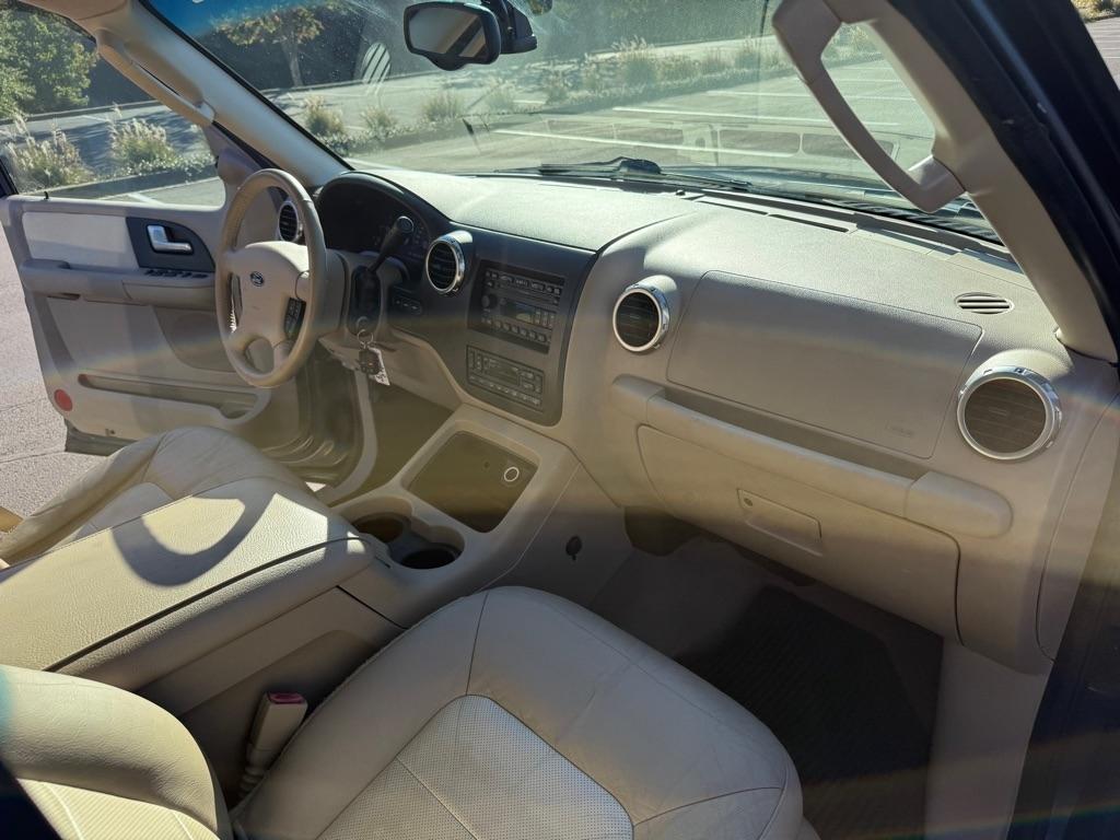 Ford Expedition Eddie Bauer 5.4L 2WD 2004