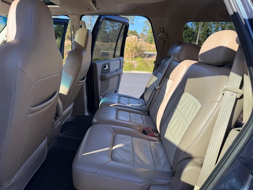 Ford Expedition Eddie Bauer 5.4L 2WD 2004