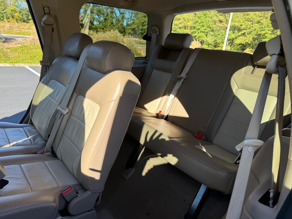 Ford Expedition Eddie Bauer 5.4L 2WD 2004