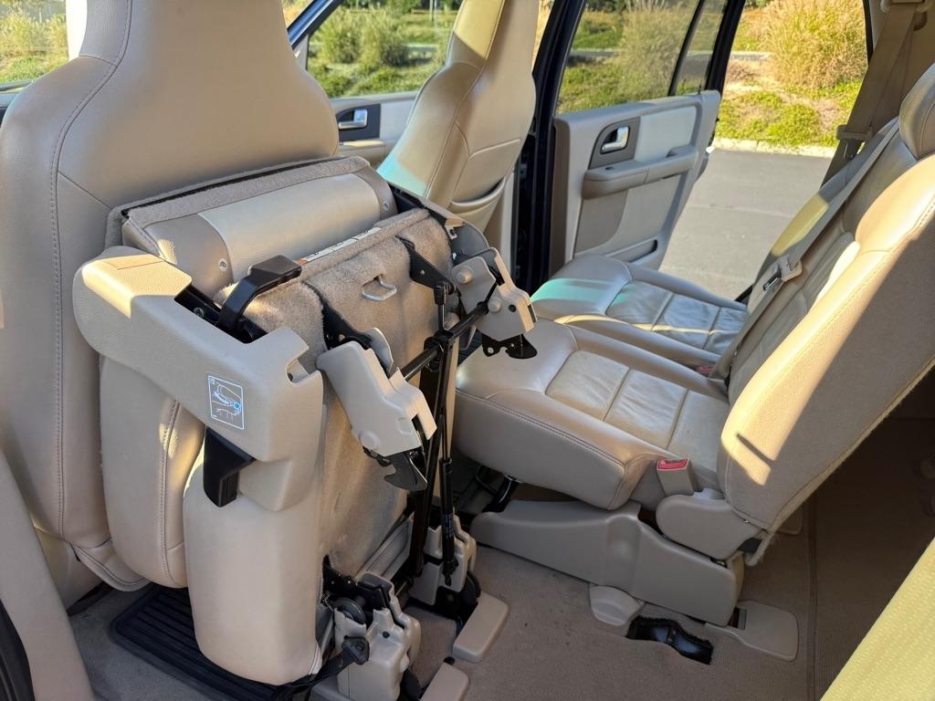 Ford Expedition Eddie Bauer 5.4L 2WD 2004