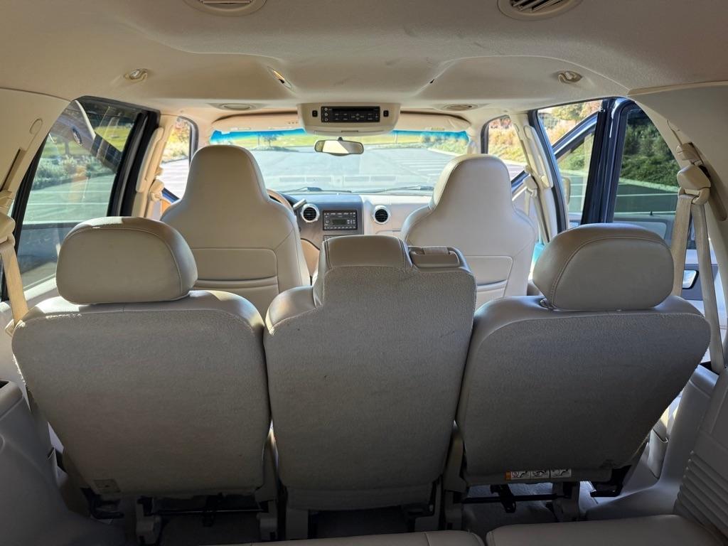 Ford Expedition Eddie Bauer 5.4L 2WD 2004