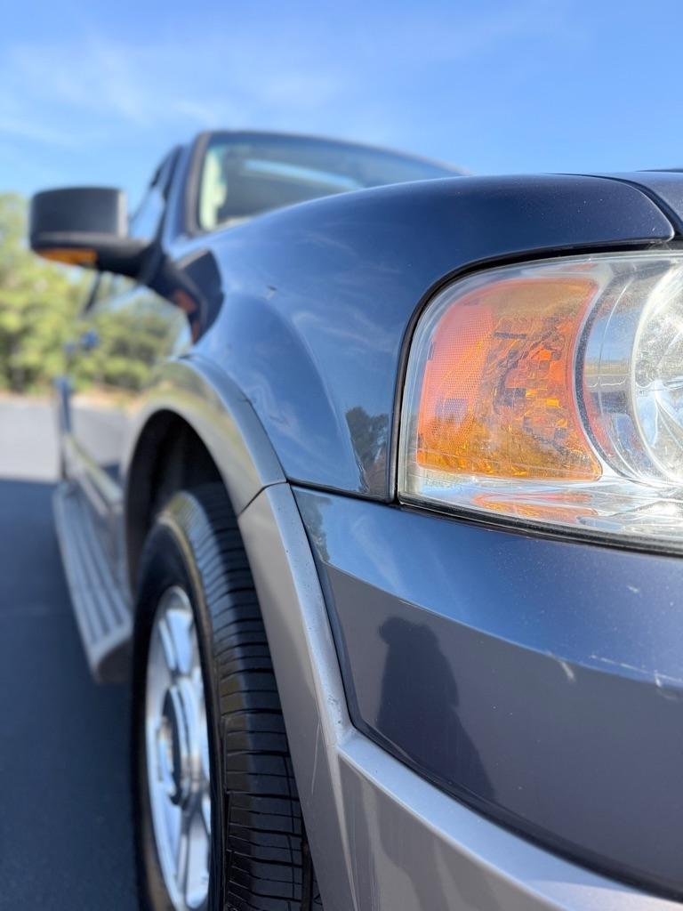 Ford Expedition Eddie Bauer 5.4L 2WD 2004