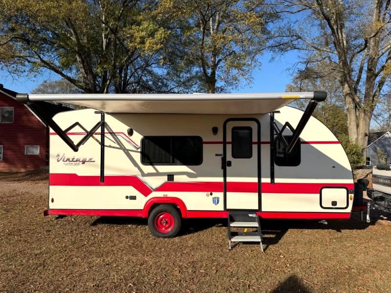 Gulf Stream Vintage  2021