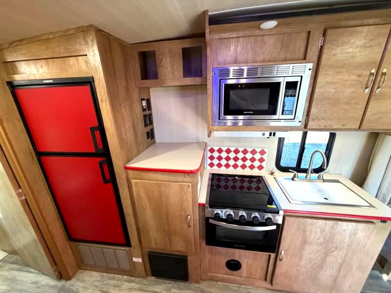 Gulf Stream Vintage  2021