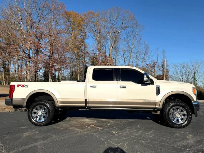 Ford Super Duty F-350 SRW King Ranch 4WD Crew Cab 8' Box 2018