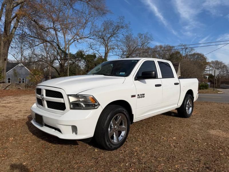 RAM 1500 2WD Crew Cab 140.5" Express 2014
