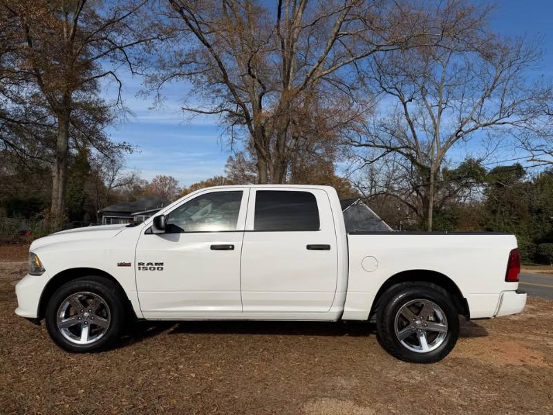 RAM 1500 2WD Crew Cab 140.5" Express 2014