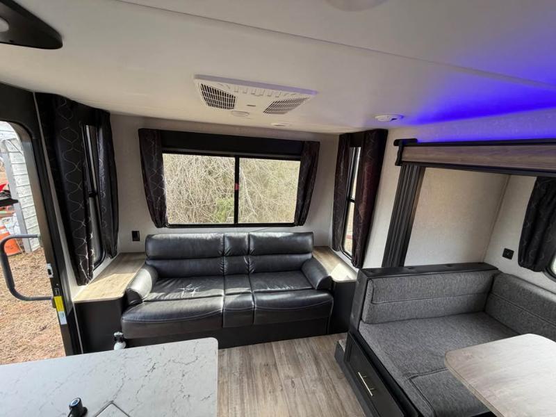 Forest River Grey Wolf  2021