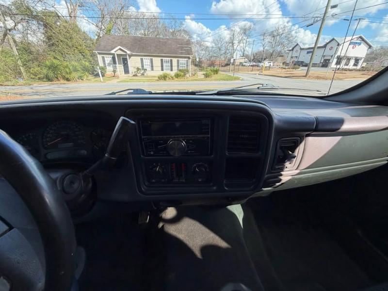 Chevrolet Avalanche 1500 5dr Crew Cab 130" WB 4WD Z71 2004