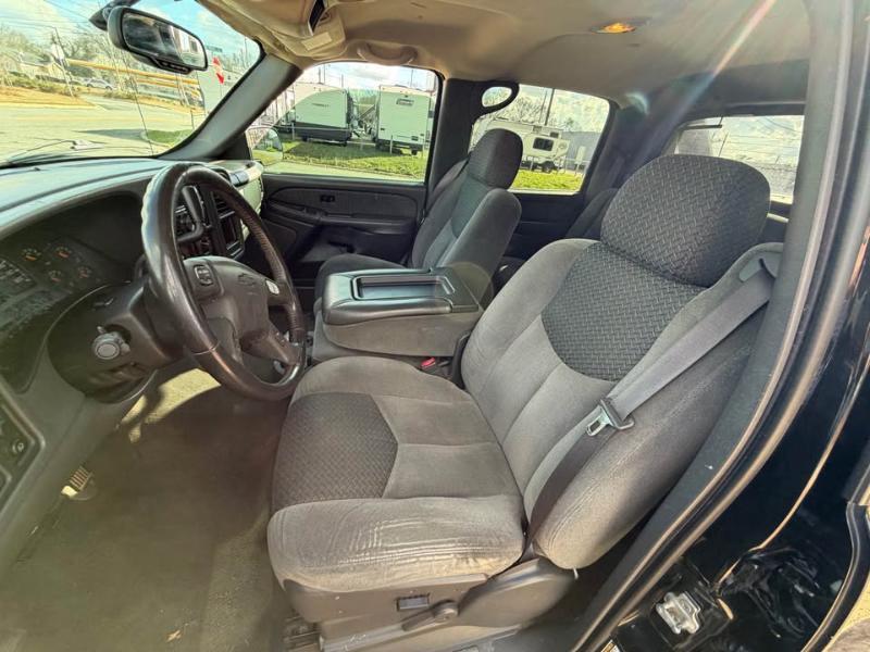 Chevrolet Avalanche 1500 5dr Crew Cab 130" WB 4WD Z71 2004