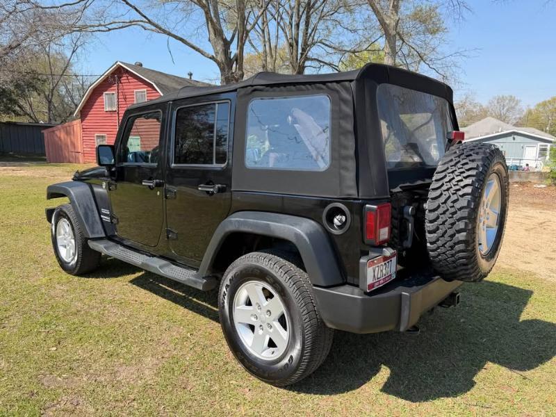 Jeep Wrangler Unlimited 4WD 4dr Sport 2013