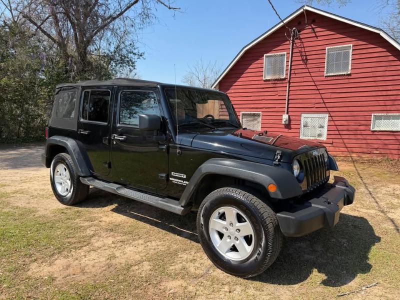 Jeep Wrangler Unlimited 4WD 4dr Sport 2013