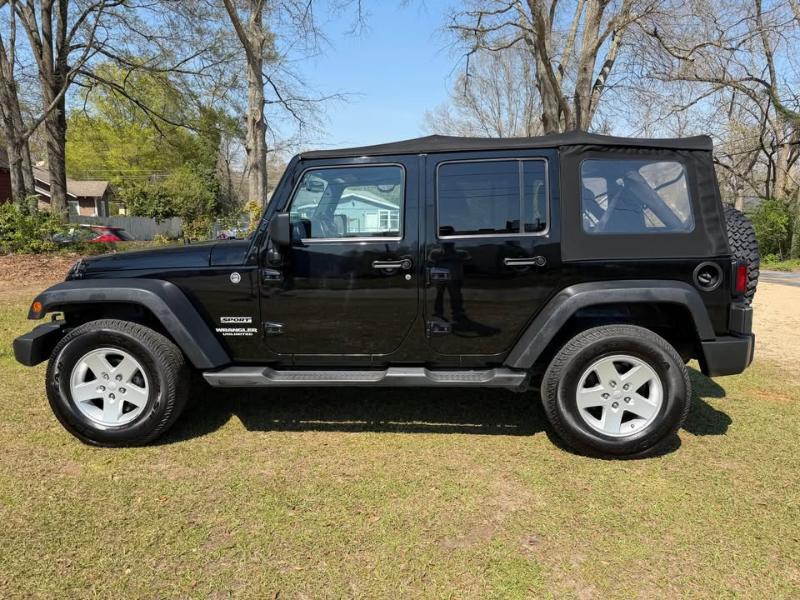 Jeep Wrangler Unlimited 4WD 4dr Sport 2013