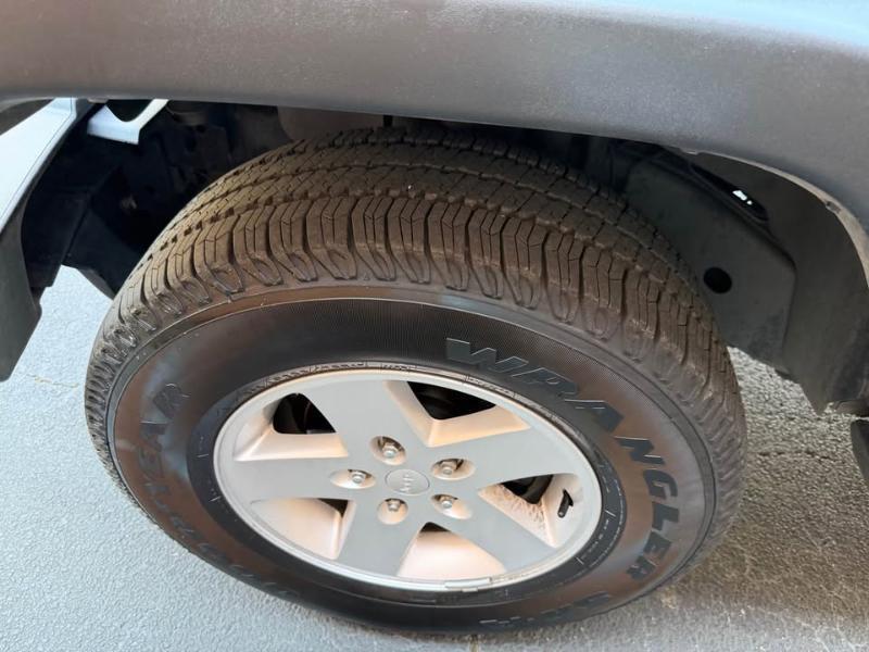 Jeep Wrangler Unlimited 4WD 4dr Sport 2013