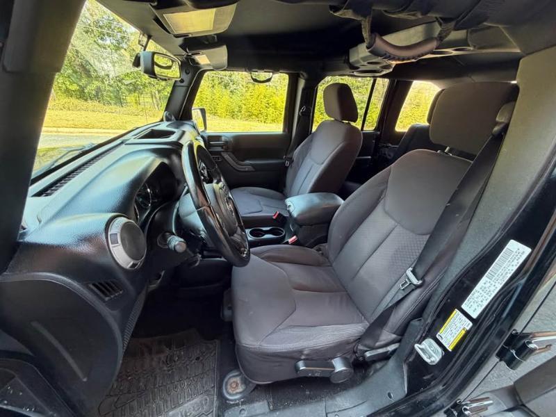 Jeep Wrangler Unlimited 4WD 4dr Sport 2013