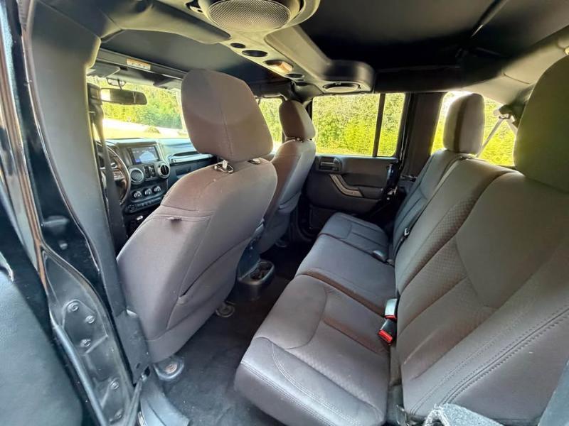 Jeep Wrangler Unlimited 4WD 4dr Sport 2013