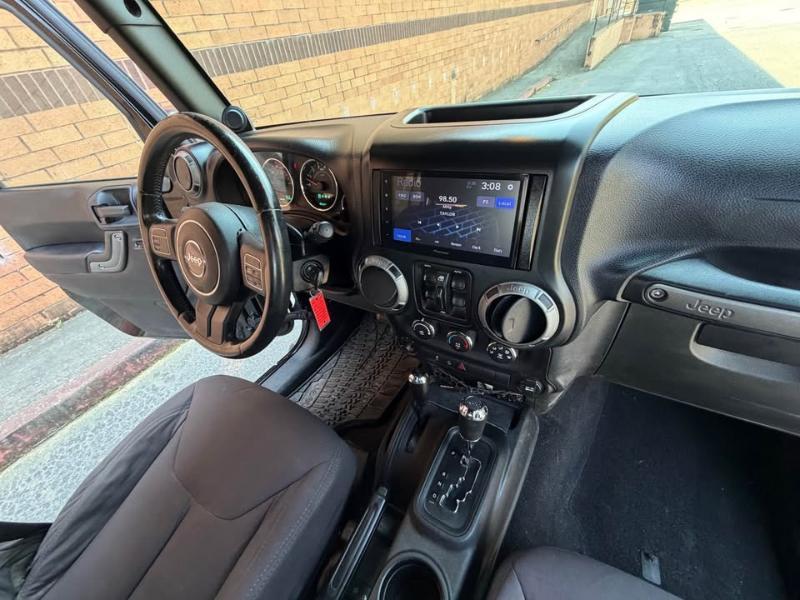Jeep Wrangler Unlimited 4WD 4dr Sport 2013