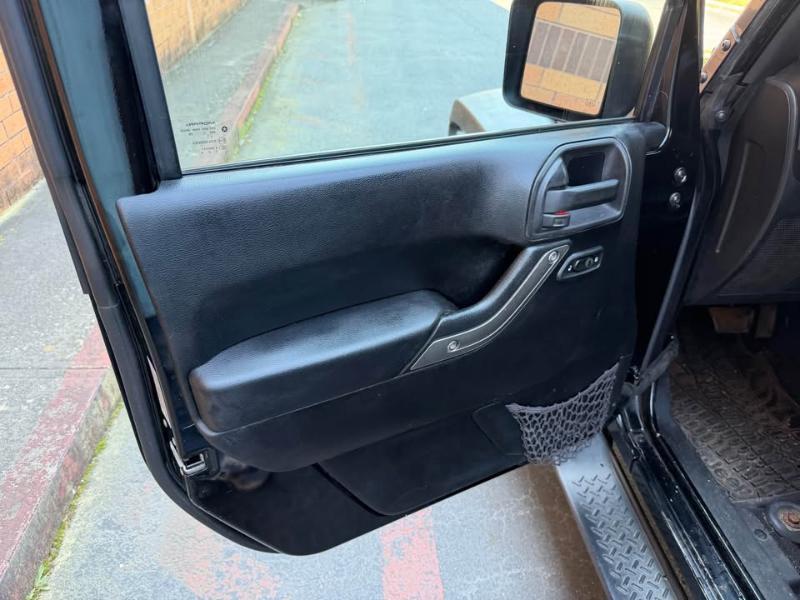 Jeep Wrangler Unlimited 4WD 4dr Sport 2013