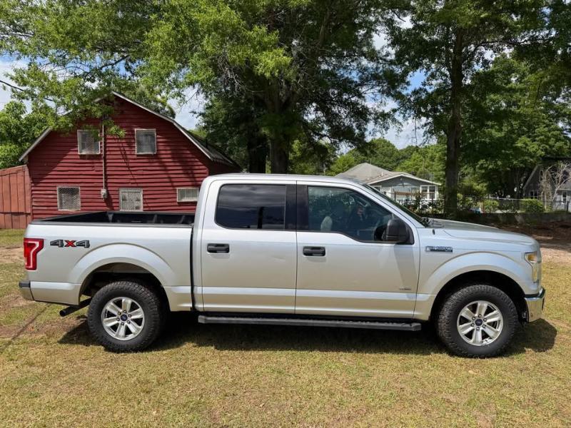 Ford F-150 4WD SuperCrew 145" XLT 2015
