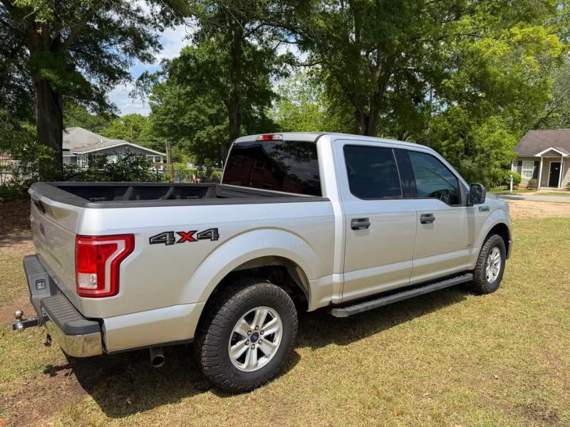Ford F-150 4WD SuperCrew 145" XLT 2015