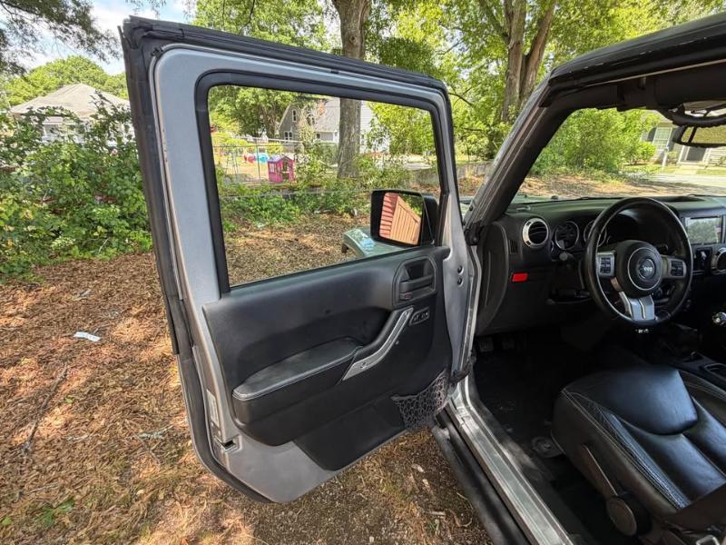 Jeep Wrangler Unlimited 4WD 4dr Rubicon Hard Rock 2015