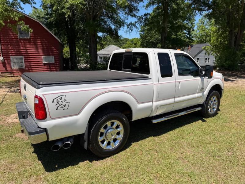Ford Super Duty F-250 SRW 4WD SuperCab 142" Lariat 2016