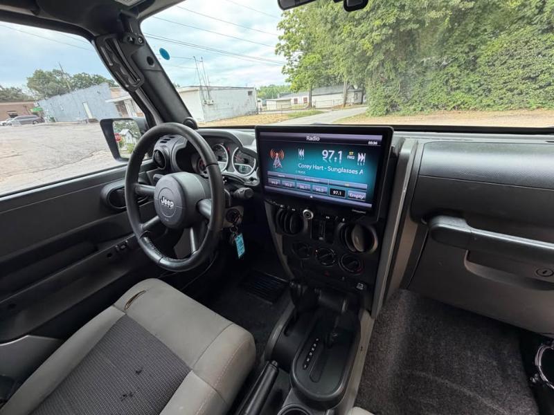 Jeep Wrangler Unlimited 4WD 4dr Sport 2010