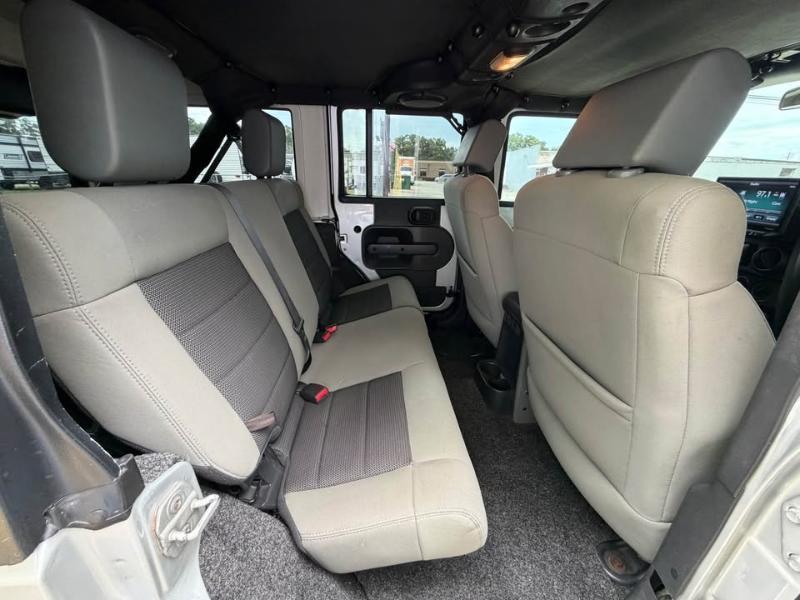Jeep Wrangler Unlimited 4WD 4dr Sport 2010