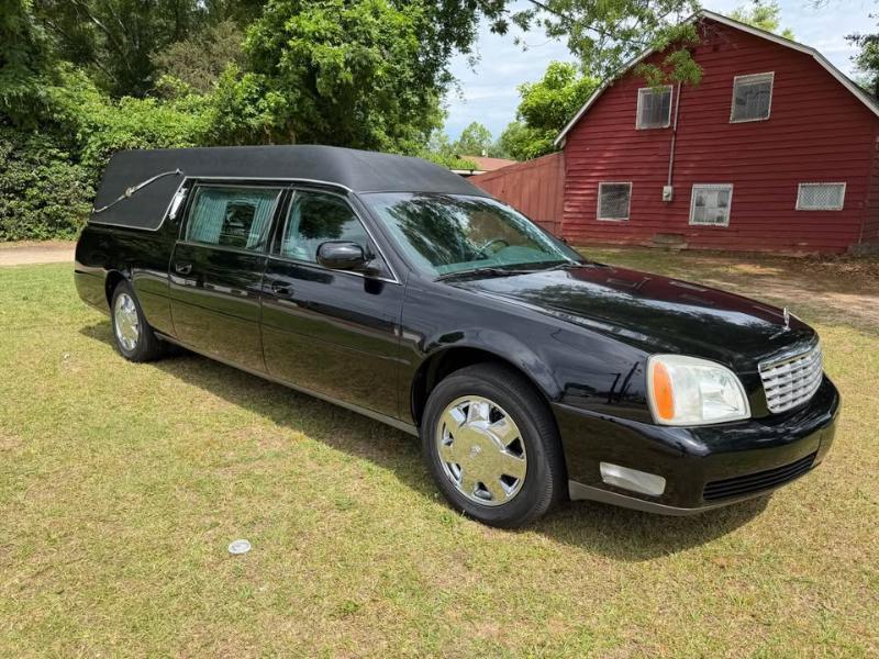 Cadillac DeVille Professional 4dr Sdn Funeral Coach 2004
