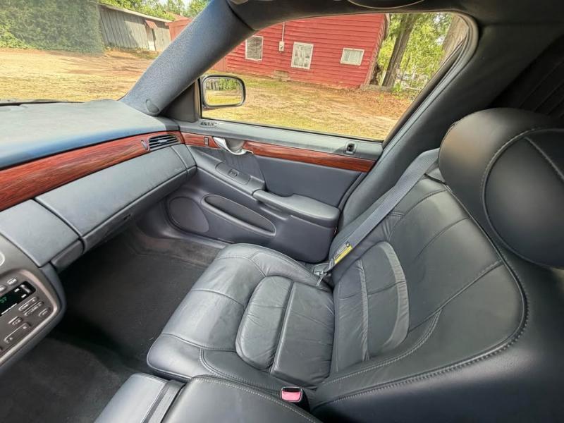 Cadillac DeVille Professional 4dr Sdn Funeral Coach 2004